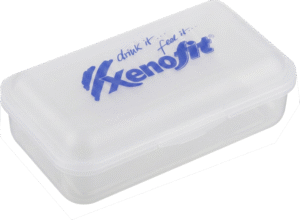 Weiße transparente Kunststoffdose mit blauem Xenofit-Aufdruck auf dem Deckel